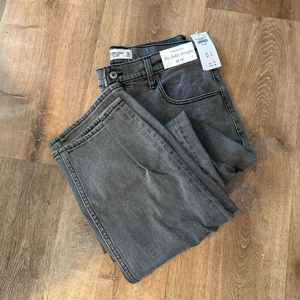 Abercrombie High Rise Ankle Straight Jeans Size 32 / 14L